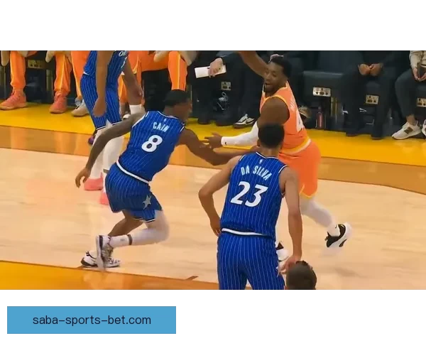 哈登26分7助力复仇魔术 首次扣篮助骑士险胜末节失准差点逆转